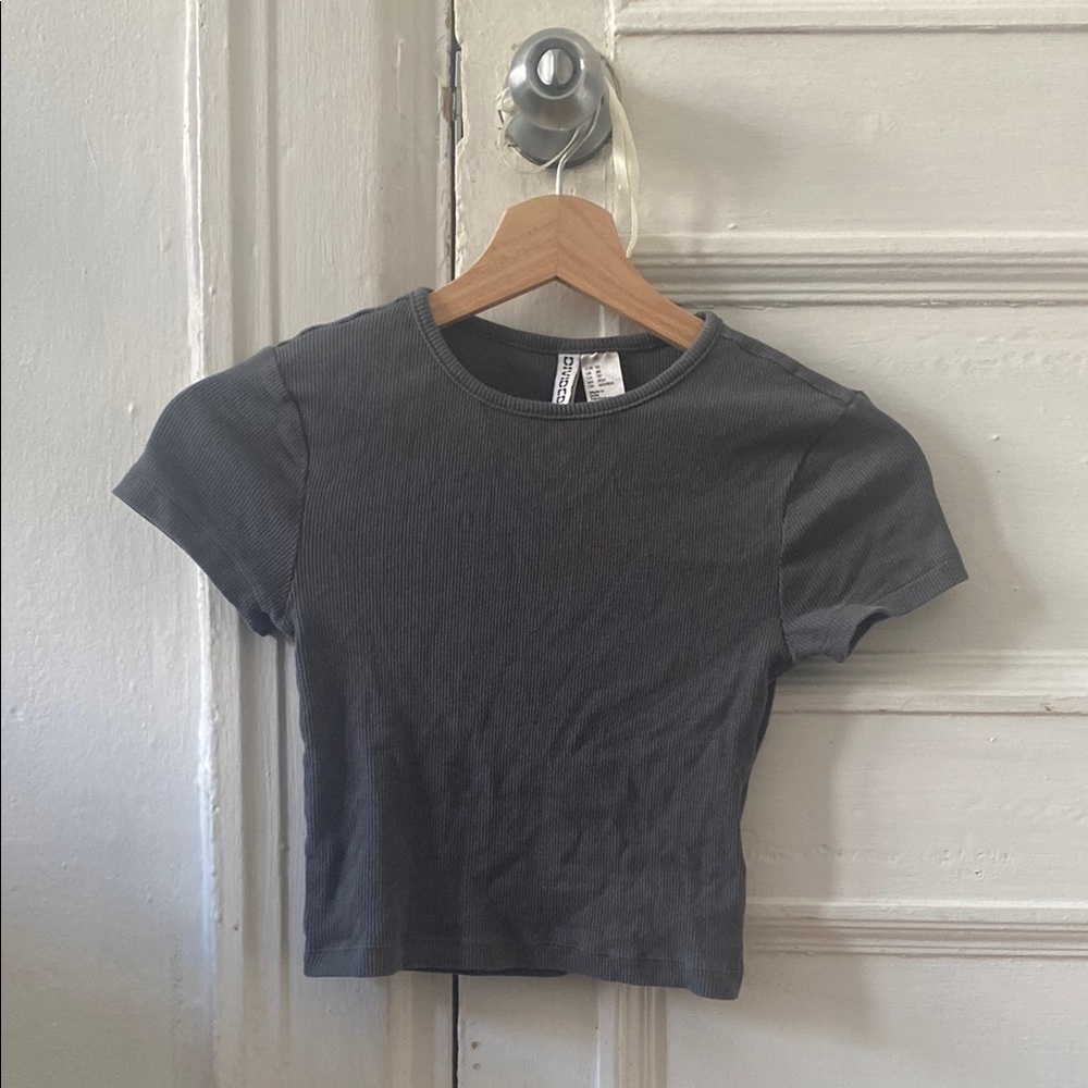 ‼️3/25‼️ H&M Gray Crop Top